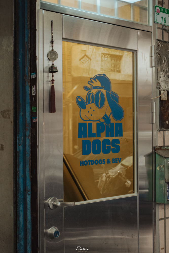 ALPHA DOGS 27