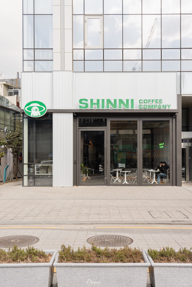 SHINNI COFFEE COMPANY 17