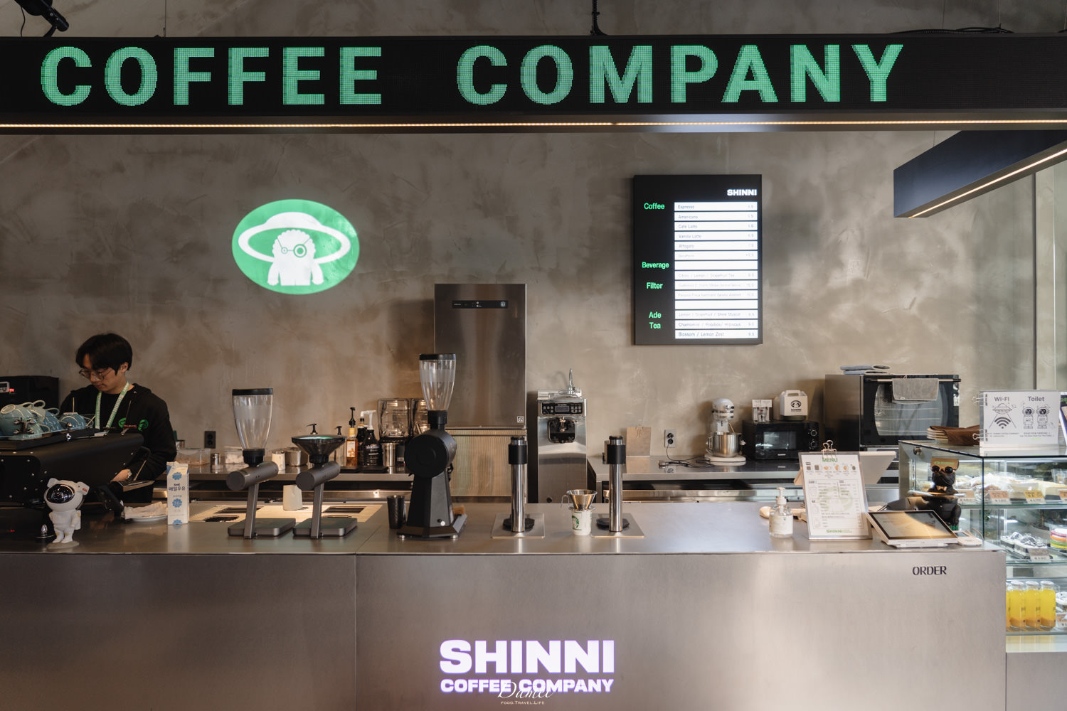 SHINNI COFFEE COMPANY 9