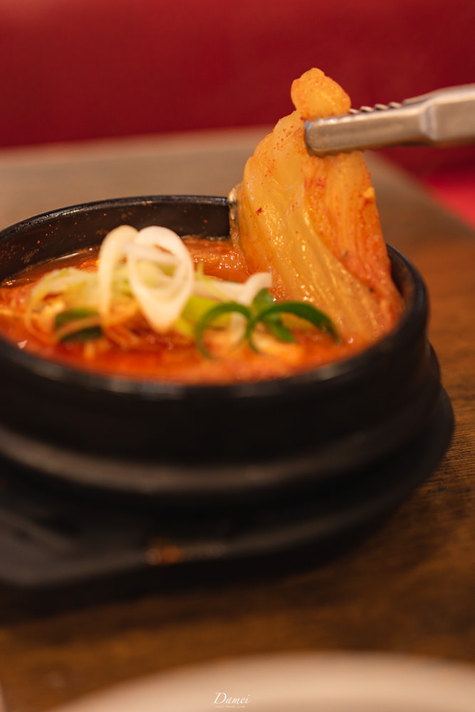 好吃的豆腐鍋與泡菜鍋 맛있는순두부김치찜 11