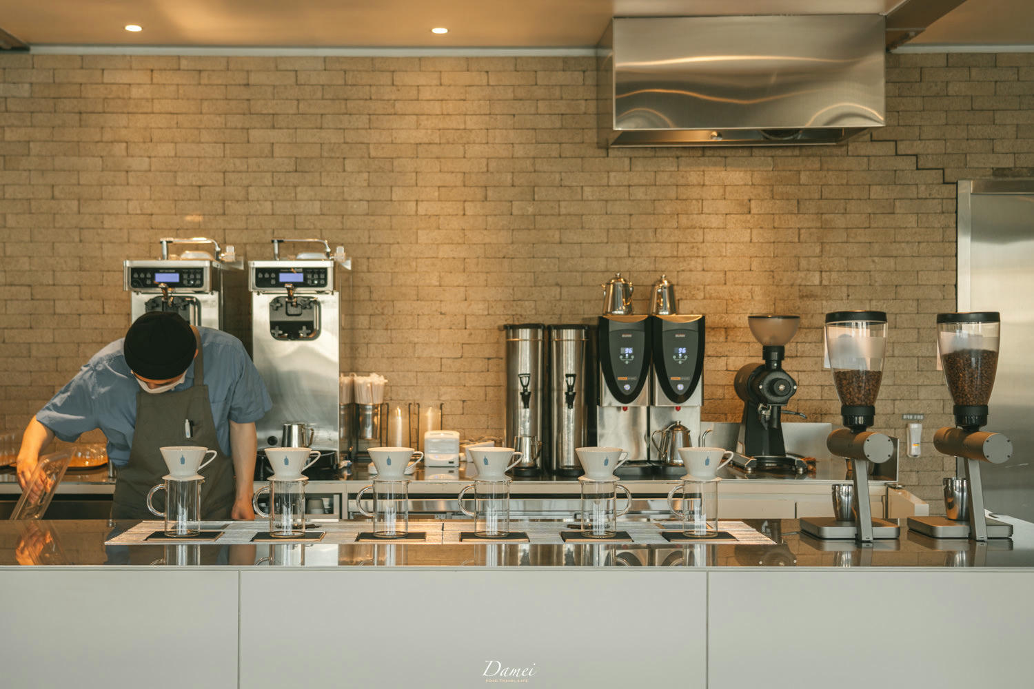 藍瓶咖啡 三清店 BLUE BOTTLE COFFEE-眺望景福宮美景!鐘路區裡的一抹清新之處 - 第8張圖