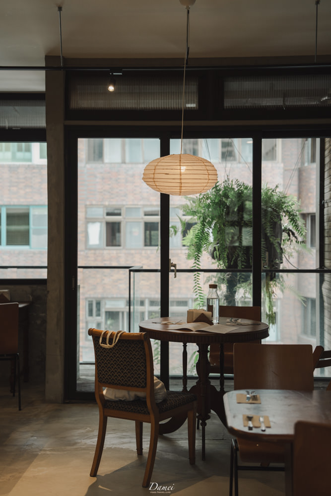 台北大安|Brekkie Cafe-獨棟三層樓早午餐咖啡店,大安區獨有的愜意悠閒感 - 第15張圖
