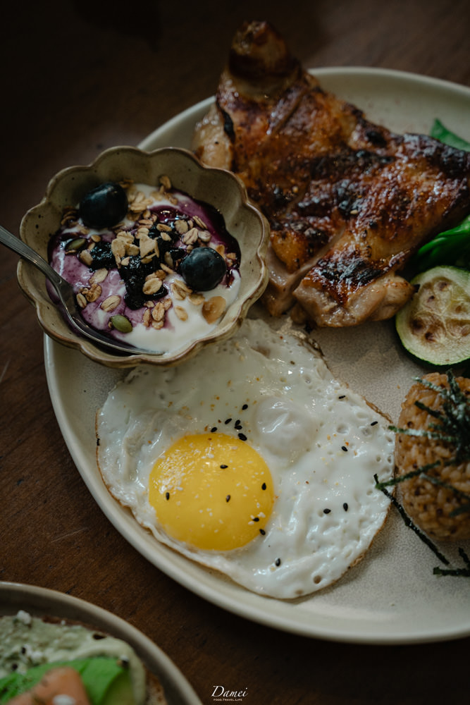 台北大安|Brekkie Cafe-獨棟三層樓早午餐咖啡店,大安區獨有的愜意悠閒感 - 第23張圖