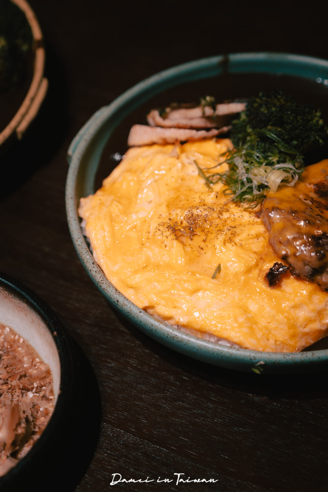 台北大安|TAKEOUT CURRY SHOP 咖哩專門店-軟殼蟹咖哩好驚喜!店貓兩隻陪玩捨不得離開 - 第17張圖