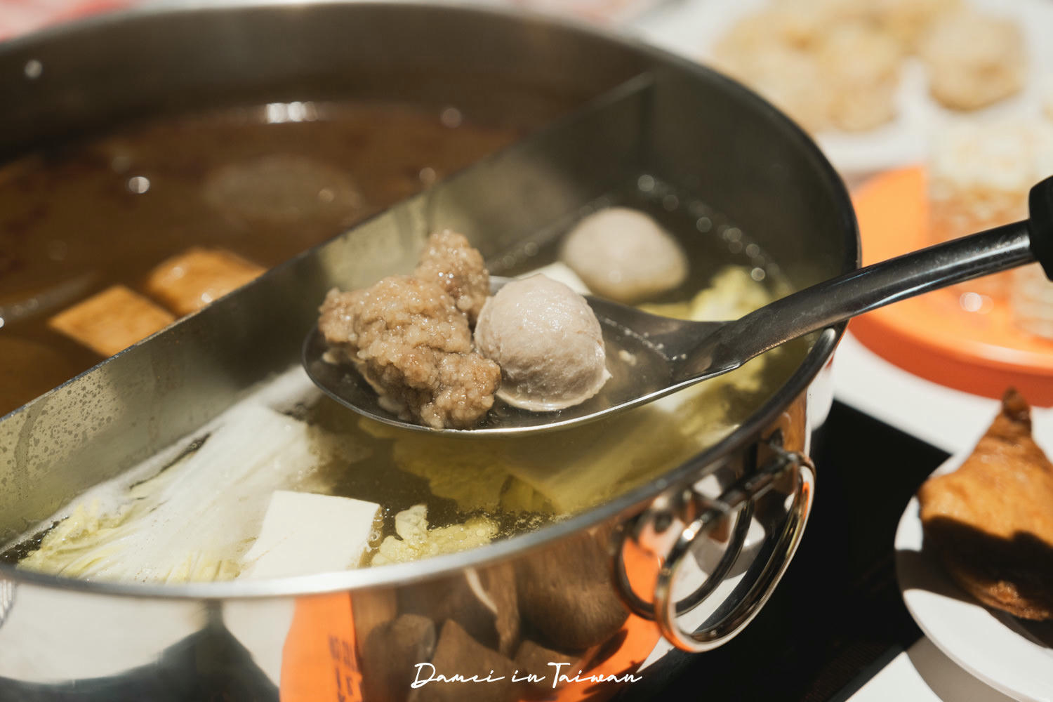 台北萬華|詹記麻辣火鍋 西門大世界-摩登懷舊西門火鍋店,搭乘時光機回到90年代西門町 - 第22張圖