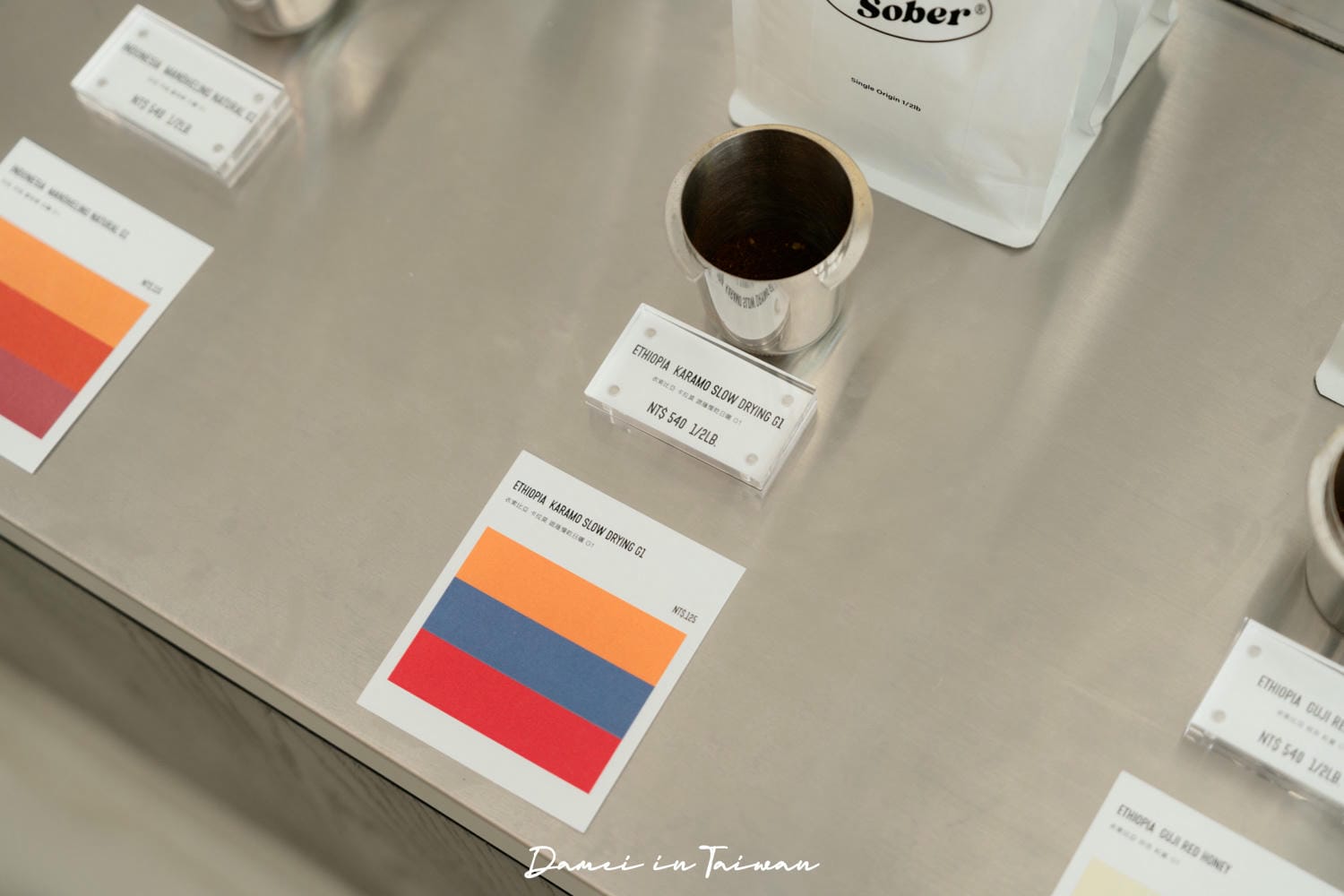 台北信義|Fake Sober 2店-灰黑色系半開放式空間,還有秒殺鹽麵包 - 第21張圖