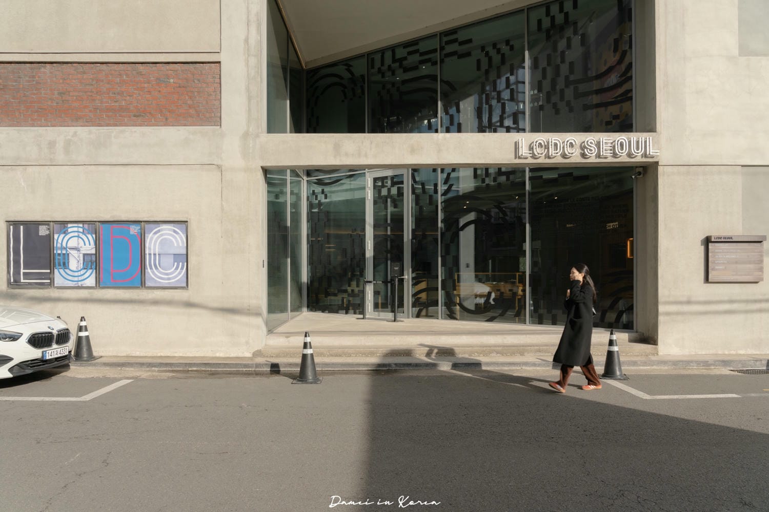 韓國首爾|LCDC SEOUL-聖水洞文青逛街空間,結合咖啡、酒吧與展覽 - 第4張圖