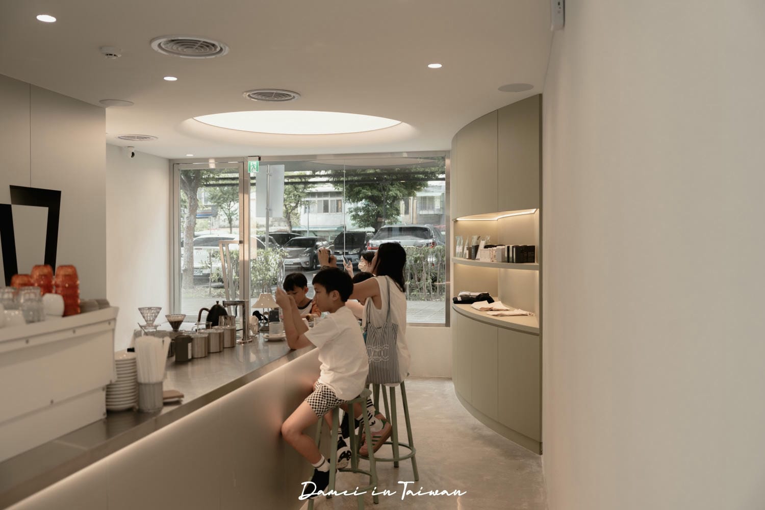 澳式精品咖啡「Leible Coffee」海外首家門市,擁有韓國咖啡廳質感,奶油拿鐵、貝果是招牌 - 第5張圖