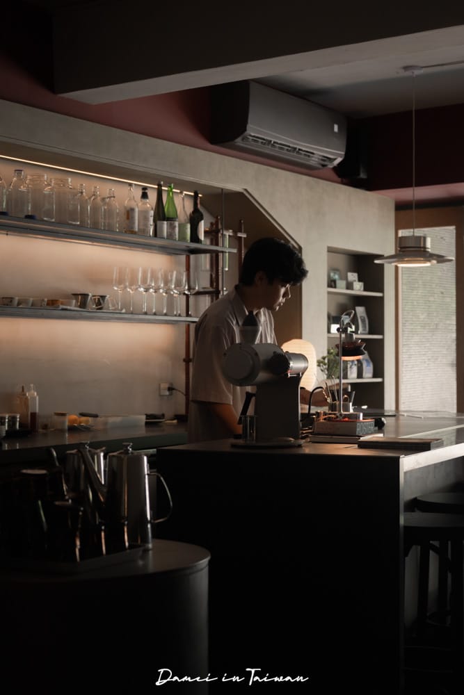 小尾巴 TinyTail Coffee Bar-奶霜冰滴和生起司是療癒組合,林森北尾端的深夜咖啡 - 第23張圖
