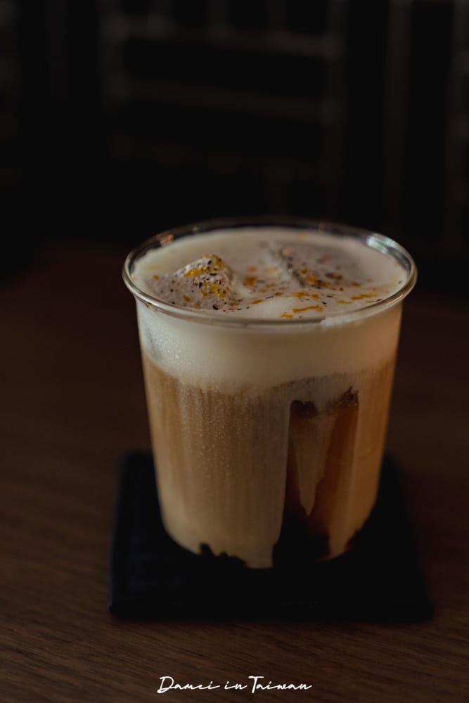 小尾巴 TinyTail Coffee Bar-奶霜冰滴和生起司是療癒組合,林森北尾端的深夜咖啡 - 第19張圖