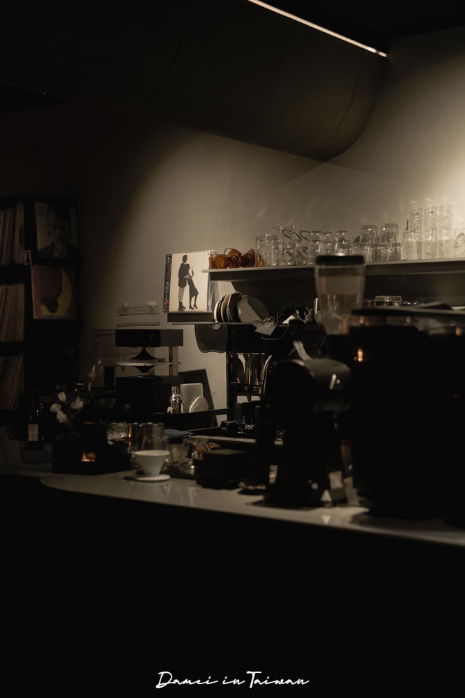 台北大同|山海 What’s Life Coffee Roasters-圓山站巷弄裡的隱藏版法式甜點咖啡店,營業至晚上十點 - 第6張圖