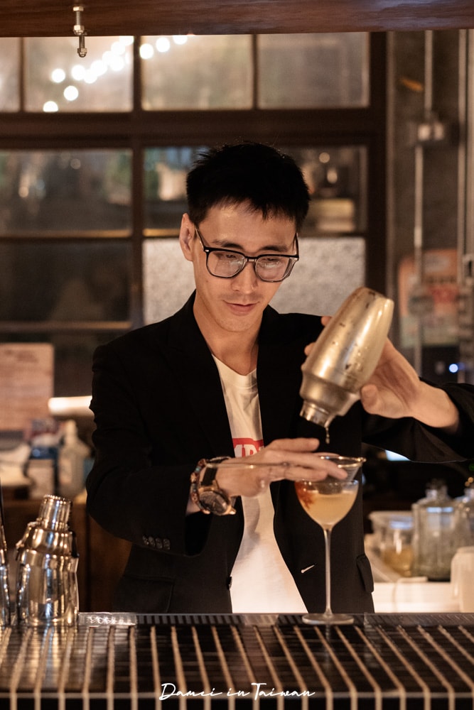 三重酒吧「正義冷飲部」藏在空軍三重一村裡的老派小酒館 - 第18張圖
