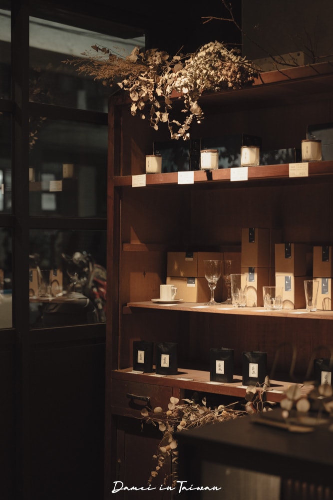台中深夜咖啡廳|菸灰 Coffee Project-原子街裡的深夜咖啡廳,多種特色咖啡特調要試試看 - 第12張圖