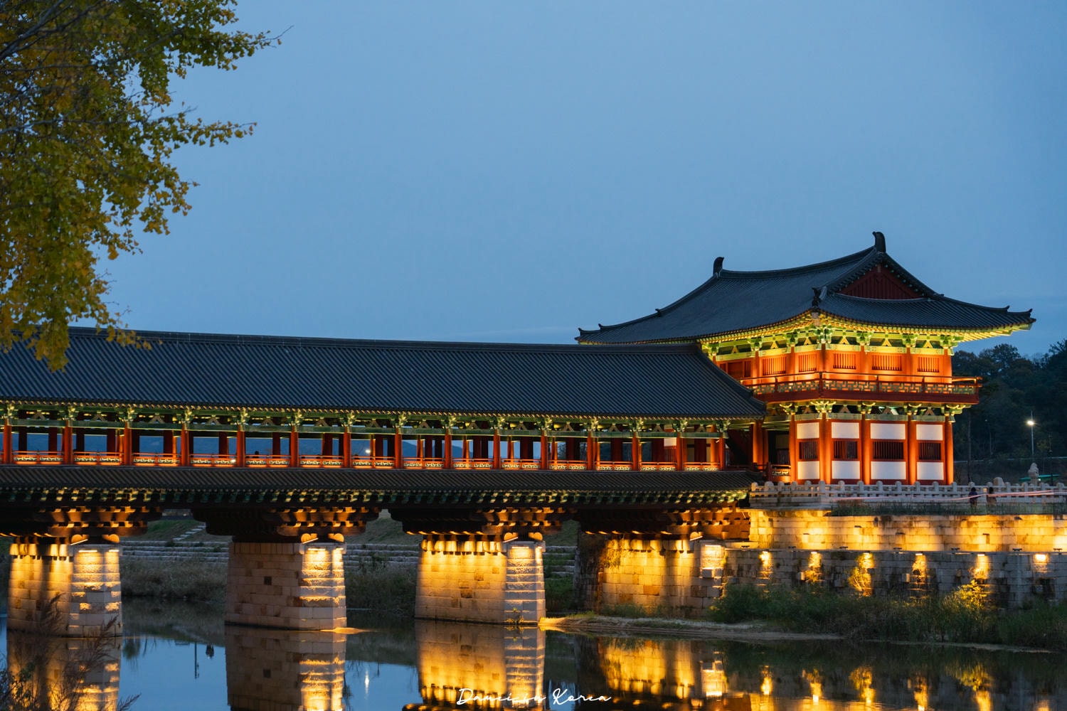 韓國慶州夜景必去「月精橋」超美古老石橋,秋日夜晚浪漫不已 - 第2張圖