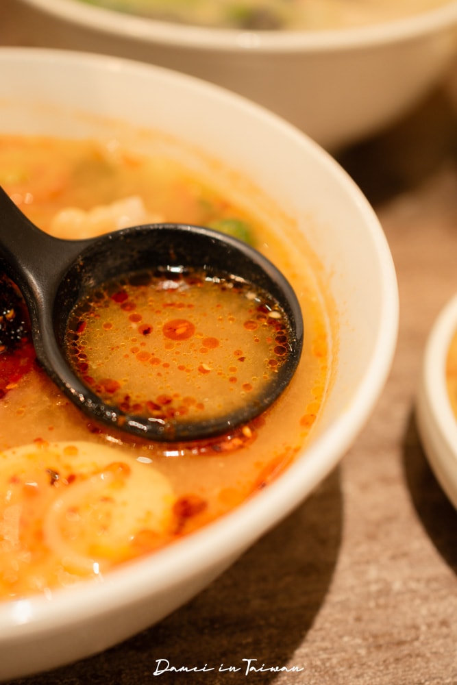 麵由辛生南屯店|辣蕃茄豬肉麵很過癮,多種創意麵食與小菜都是人氣王 - 第13張圖