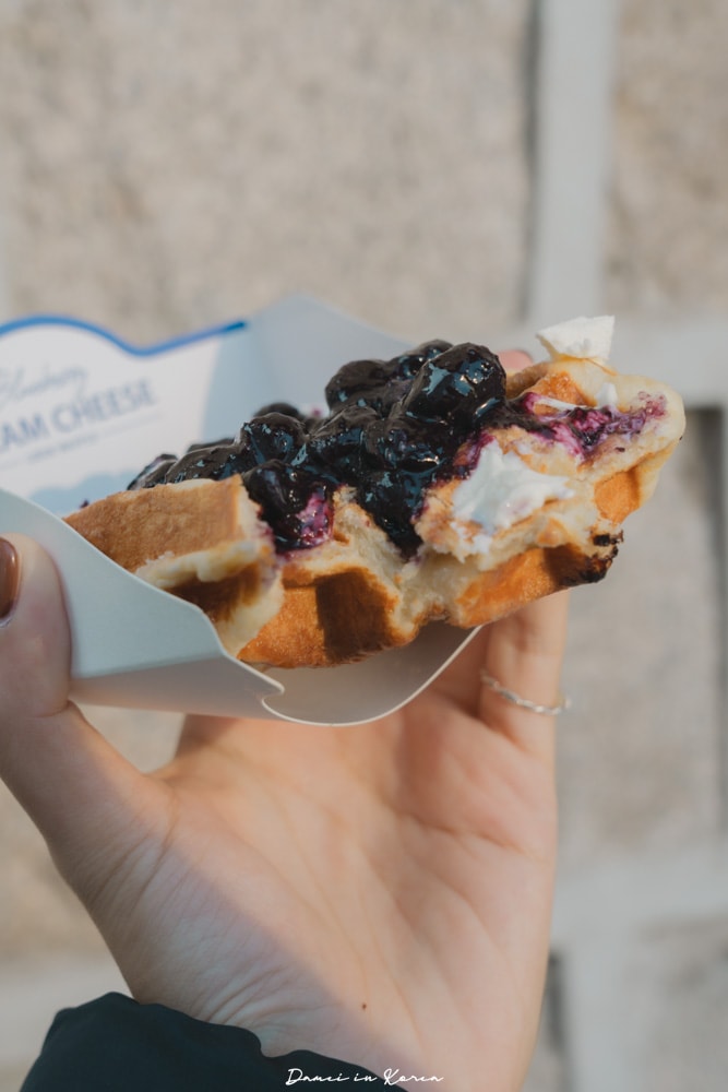 德壽宮LIEGE WAFFLE比利時鬆餅,德壽宮超人氣排隊鬆餅店!藍莓奶油起司讓我光速嗑光 - 第10張圖