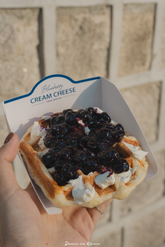 德壽宮LIEGE WAFFLE比利時鬆餅,德壽宮超人氣排隊鬆餅店!藍莓奶油起司讓我光速嗑光 - 第9張圖
