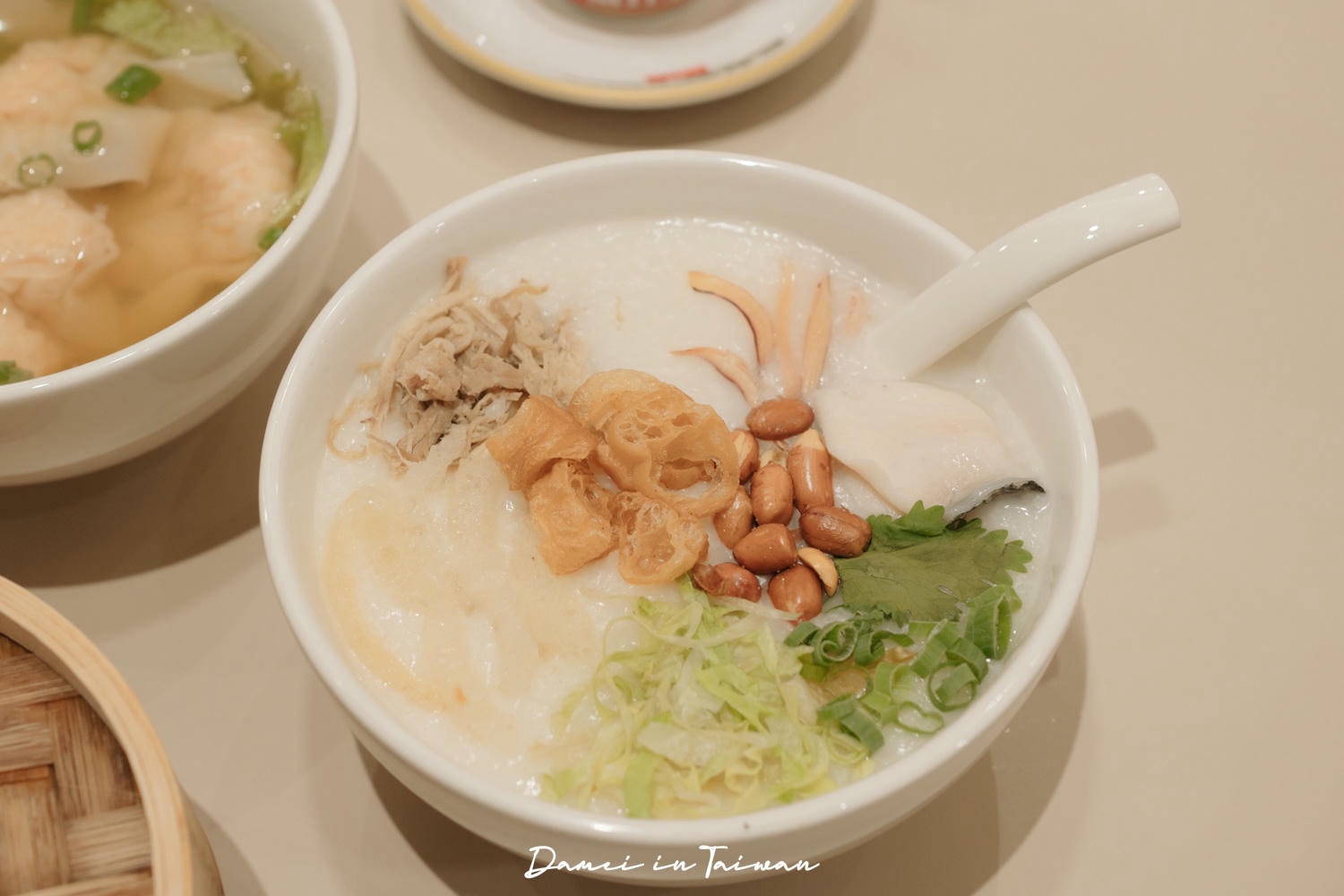 台北大巨蛋美食「樂天小香港」菜單公開!單價親民的超吸睛蒸籠小點 - 第11張圖