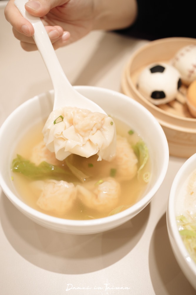 台北大巨蛋美食「樂天小香港」菜單公開!單價親民的超吸睛蒸籠小點 - 第17張圖