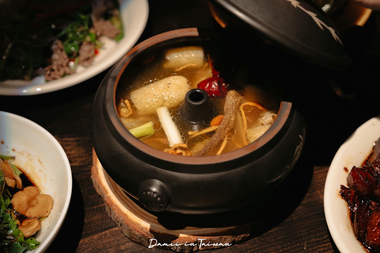 人間半醒|行天宮站中式餐酒館,好拍照又有多種特色料理可品嚐 - 第36張圖