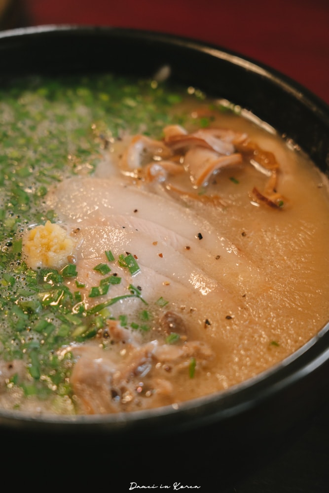 嚴湧帛豬肉湯飯-釜山水營站熱門豬肉湯飯店,兩種湯底可選擇! - 第14張圖