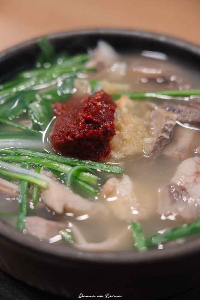 釜山富平罐頭市場「密陽家」40年老字號豬肉內臟湯飯,份量驚人! - 第14張圖