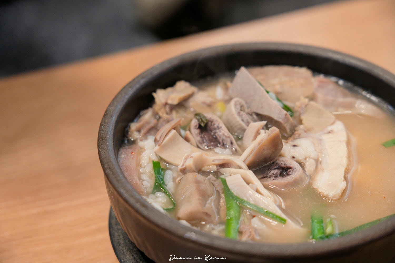 釜山富平罐頭市場「密陽家」40年老字號豬肉內臟湯飯,份量驚人! - 第15張圖
