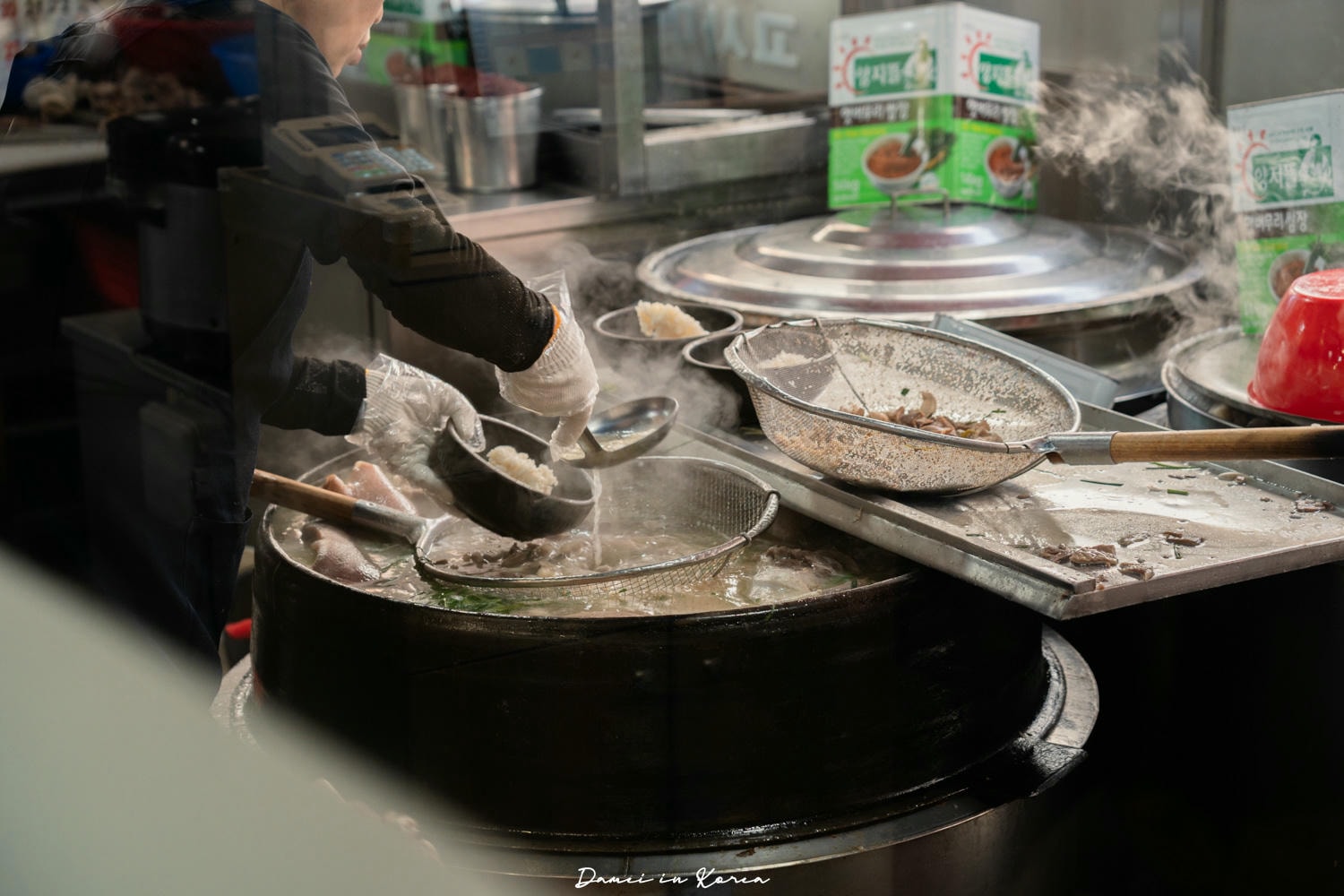 釜山富平罐頭市場「密陽家」40年老字號豬肉內臟湯飯,份量驚人! - 第6張圖