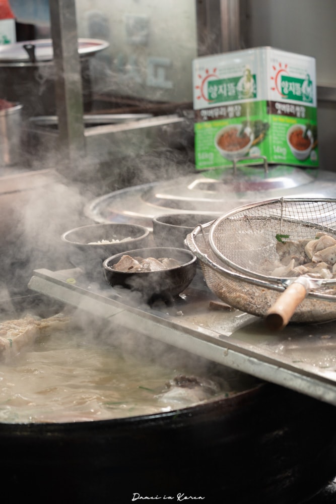 釜山富平罐頭市場「密陽家」40年老字號豬肉內臟湯飯,份量驚人! - 第4張圖