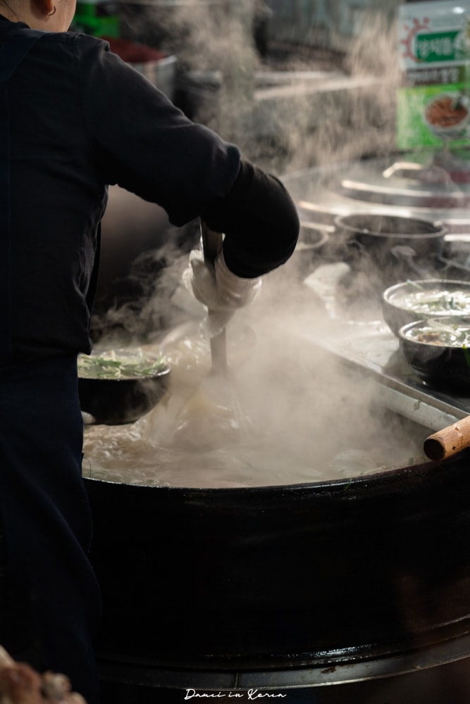 釜山富平罐頭市場「密陽家」40年老字號豬肉內臟湯飯,份量驚人! - 第5張圖