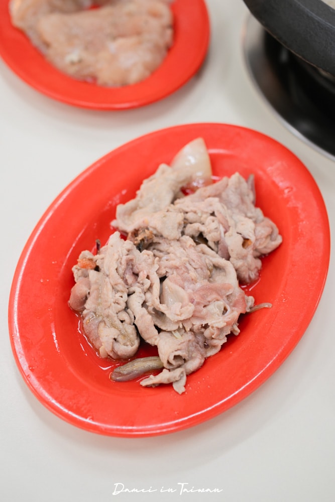 台中南屯美食|發爐石頭火鍋館,經典爆香石頭鍋+超多菜盤選擇 - 第24張圖