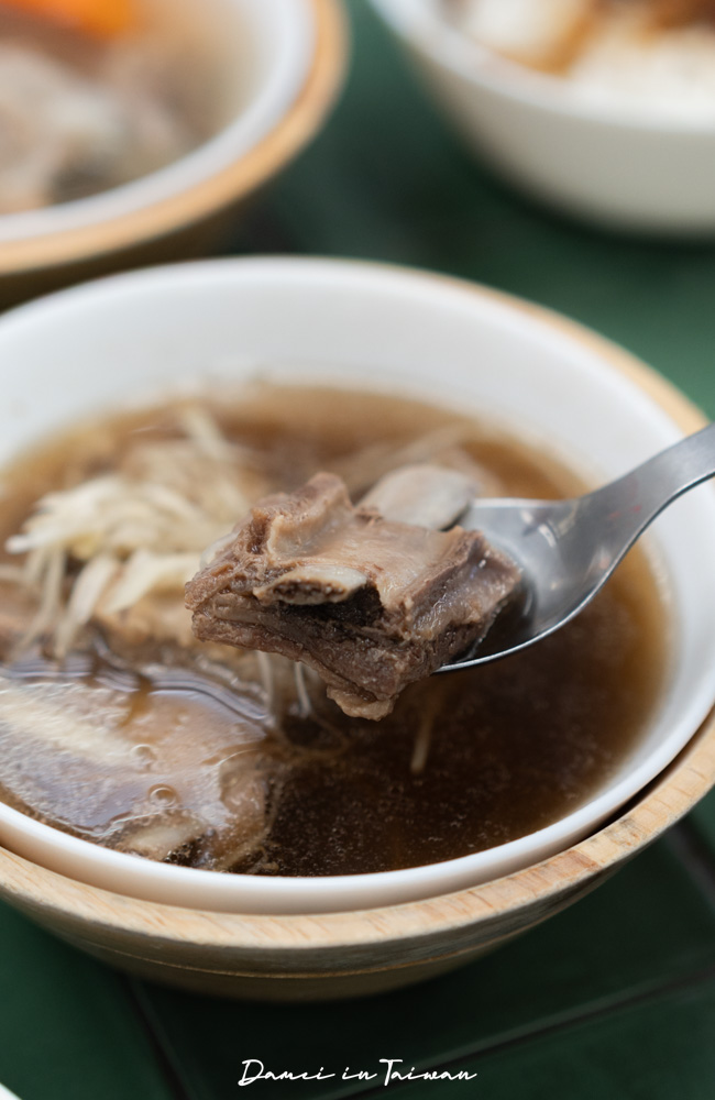 台北羊肉湯推薦!「樂天羊肉」10元滷肉飯配碗超爽快的羊肉湯 - 第12張圖