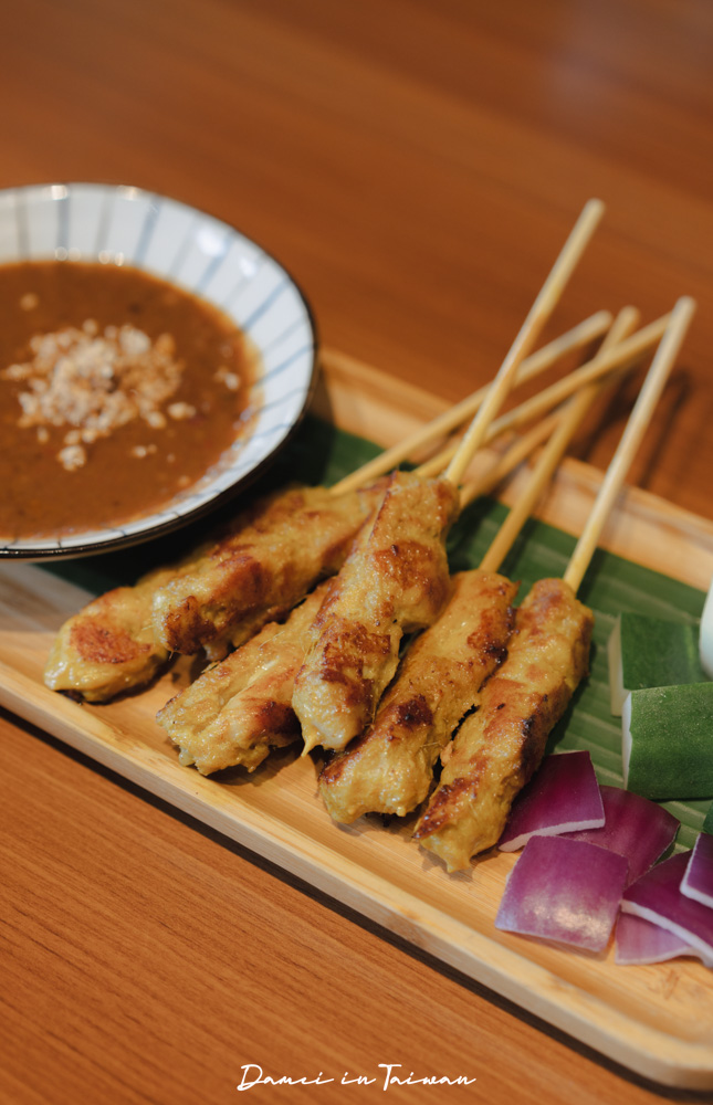 台中南屯美食!「香蕉葉 台中文心店」熱門馬來料理餐廳,推薦假日限定斑蘭咖椰葡式蛋塔 - 第12張圖