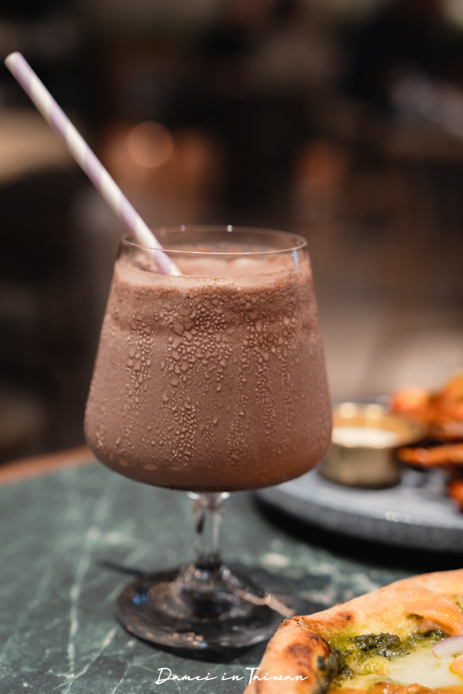 台北不限時餐酒館「GUMGUM EGG剛剛小巨蛋店」聚餐必吃!10多款特色雞翅與創意料理 - 第43張圖
