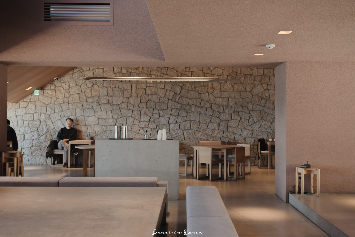 釜山機張咖啡廳「Peak Square」最美的海景咖啡廳,海雲台30分鐘車程可抵達 - 第8張圖