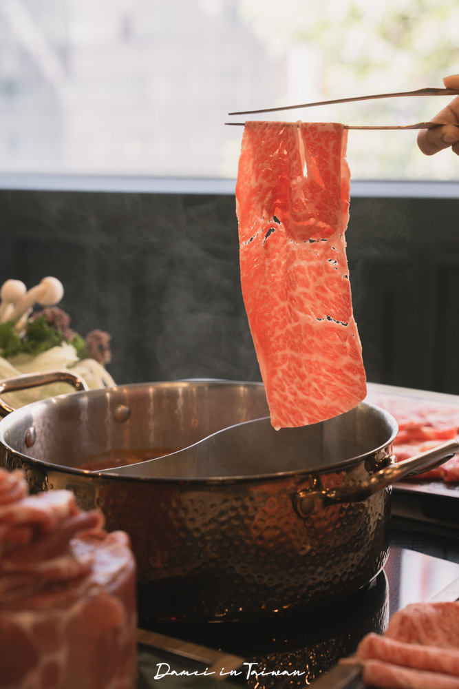 台北東區宵夜推薦「新肉多多台北忠孝店」新肉多多高質感體驗,鍋物界的卡地亞之美名 - 第26張圖