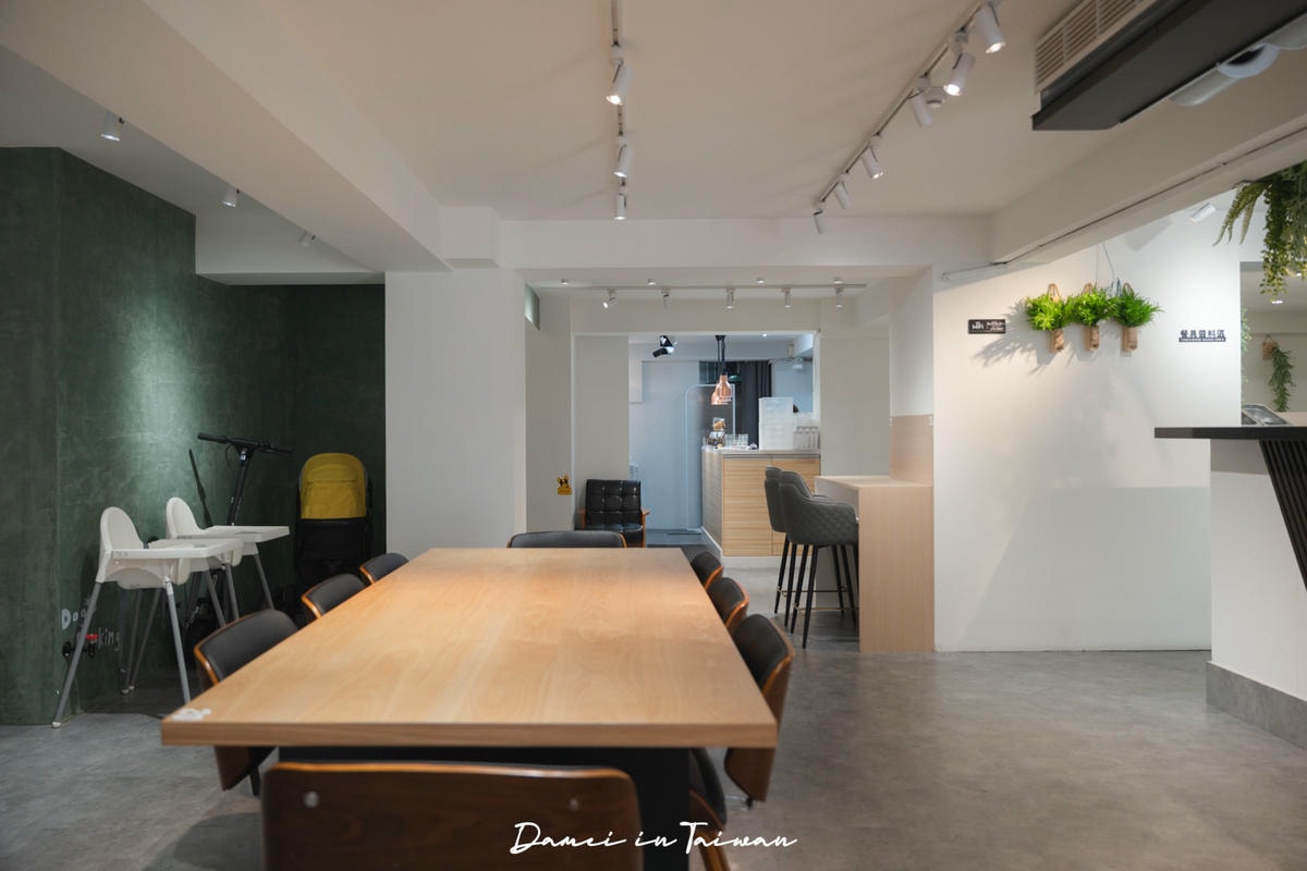 台北東區早午餐推薦|At.First_More早寓-台北質感系早午餐,環境舒適寬敞又是寵物友善 - 第6張圖