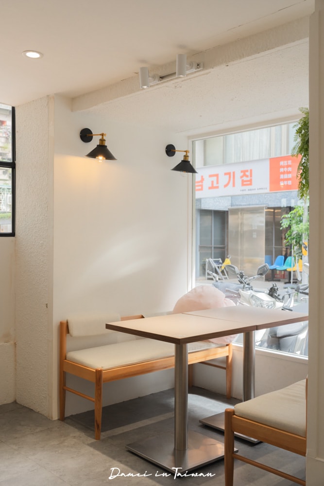 台北東區早午餐推薦|At.First_More早寓-台北質感系早午餐,環境舒適寬敞又是寵物友善 - 第9張圖