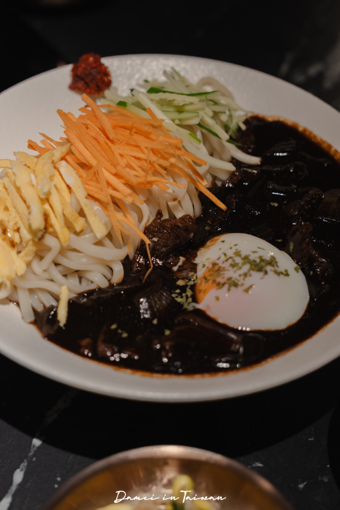 台中韓式料理推薦!BAY Korean BBQ Club-韓國主廚領導,精緻且豐富多樣的創意韓式燒肉餐廳 - 第44張圖