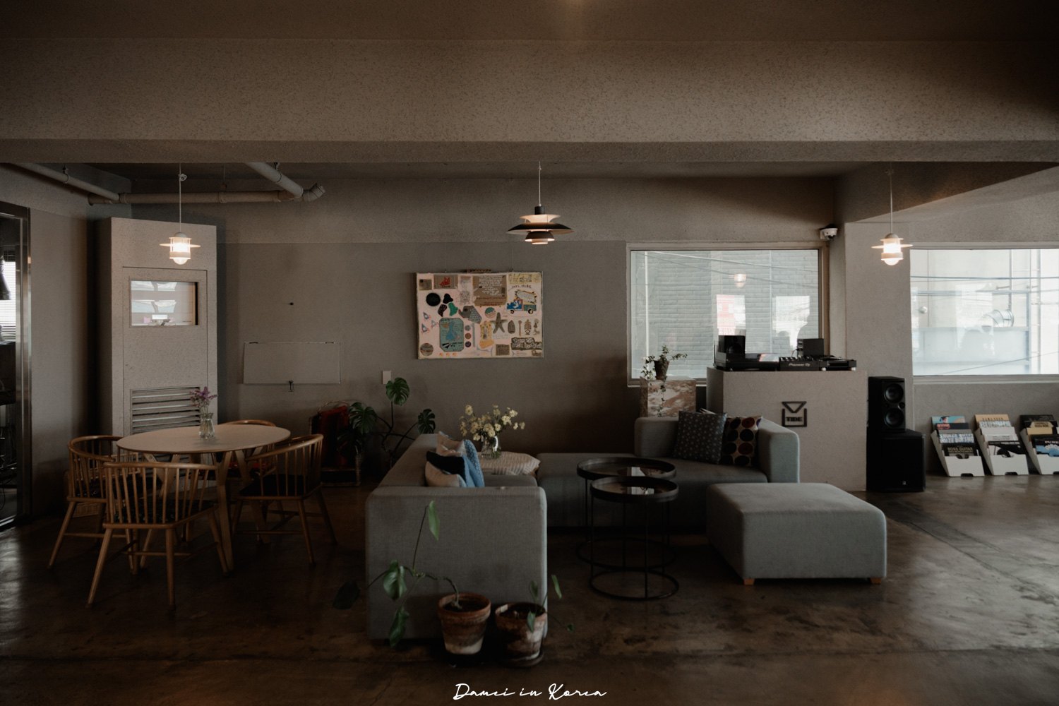 釜山海雲台海景咖啡廳「TIDE COFFEE ROASTERS」搭完膠囊列車必訪的質感咖啡店 - 第12張圖
