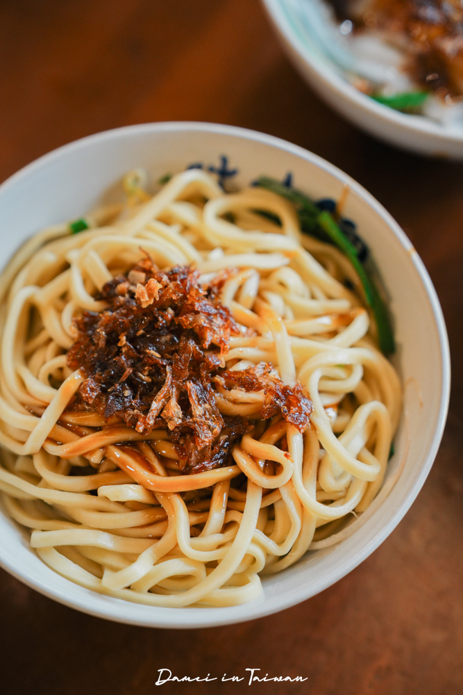 2025米其林必比登推薦!ㄤ咕麵-傳承三代的在地老麵店,豐富多樣小菜能搭配 - 第18張圖