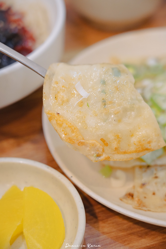 大邱美食推薦!美城堂薄餃子,在地60年的傳統滋味,必點獨特Q麵 - 第8張圖