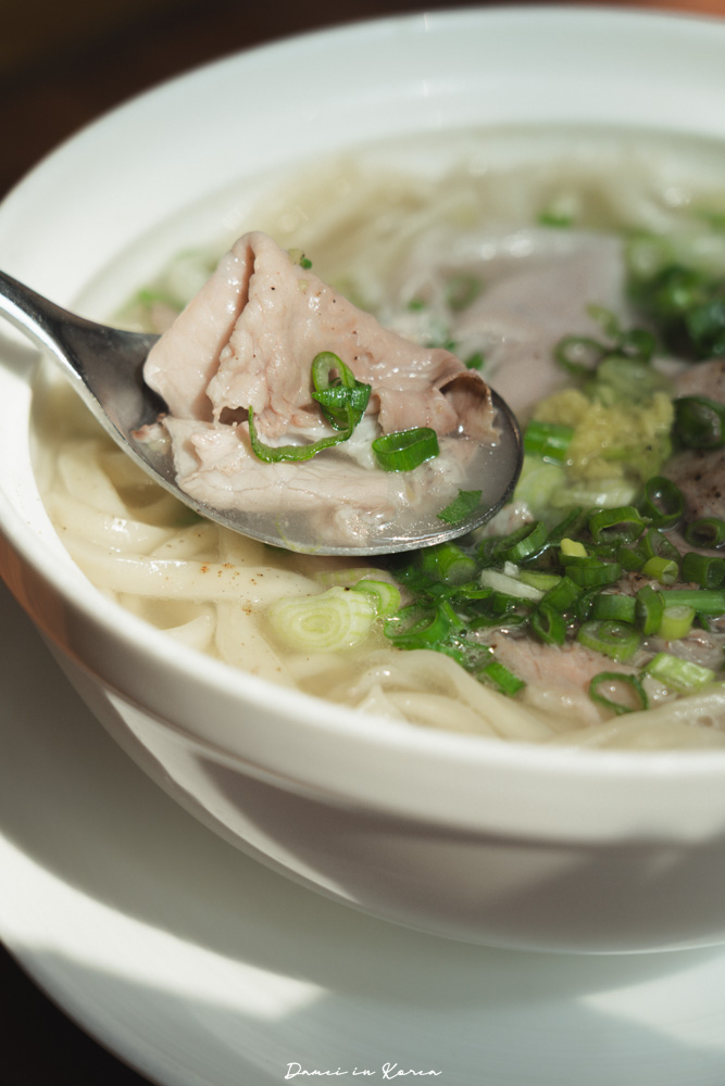 釜山必吃!나막집Namakzip-招牌蔥油豬肉湯麵,讓人愛不釋手的滋味 - 第12張圖