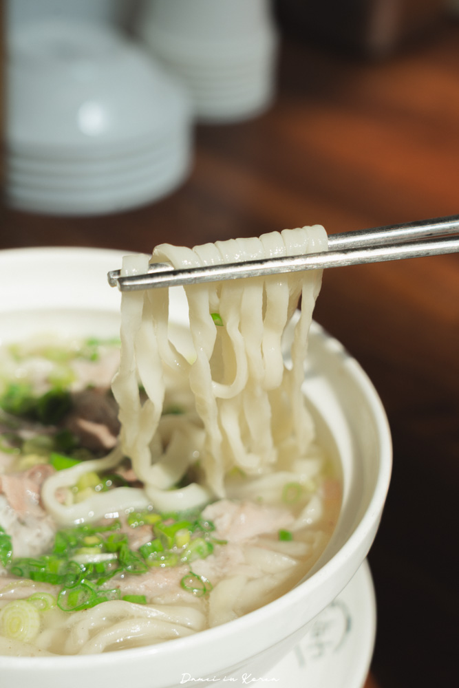 釜山必吃!나막집Namakzip-招牌蔥油豬肉湯麵,讓人愛不釋手的滋味 - 第13張圖