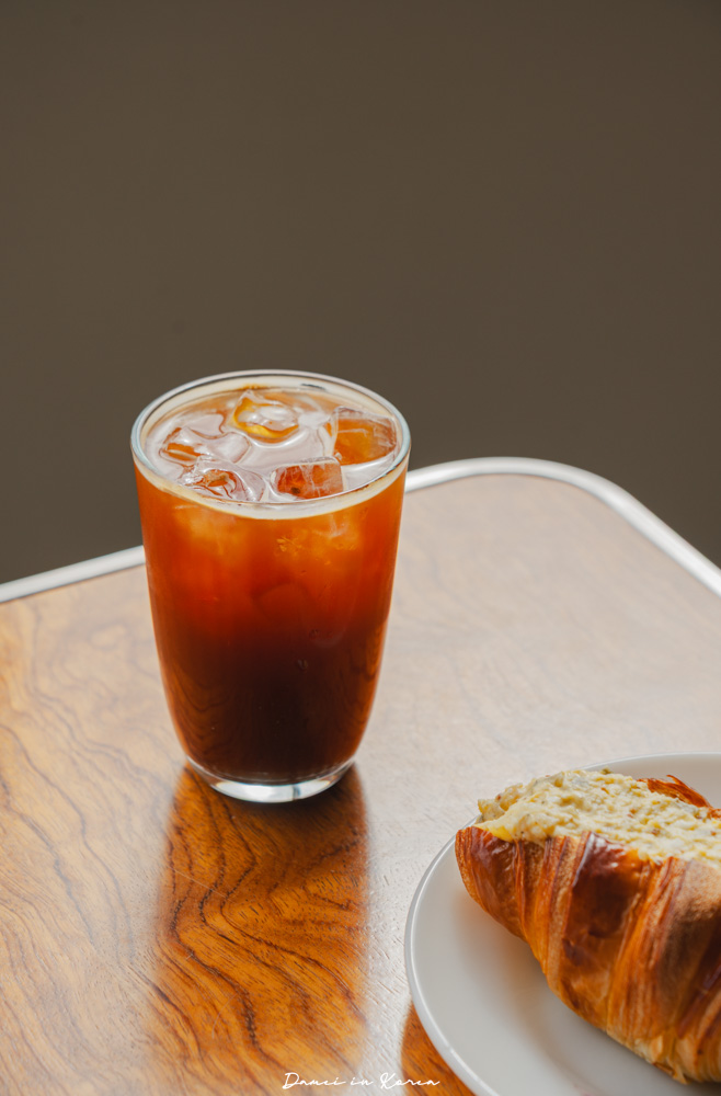 濟州島咖啡廳推薦!Fritz Coffee Conpany 城山店-城山日出峰附近必訪海景咖啡店,來自首爾人氣咖啡品牌 - 第32張圖 濟州島咖啡廳推薦!Fritz Coffee Conpany 城山店-城山日出峰附近必訪海景咖啡店,來自首爾人氣咖啡品牌