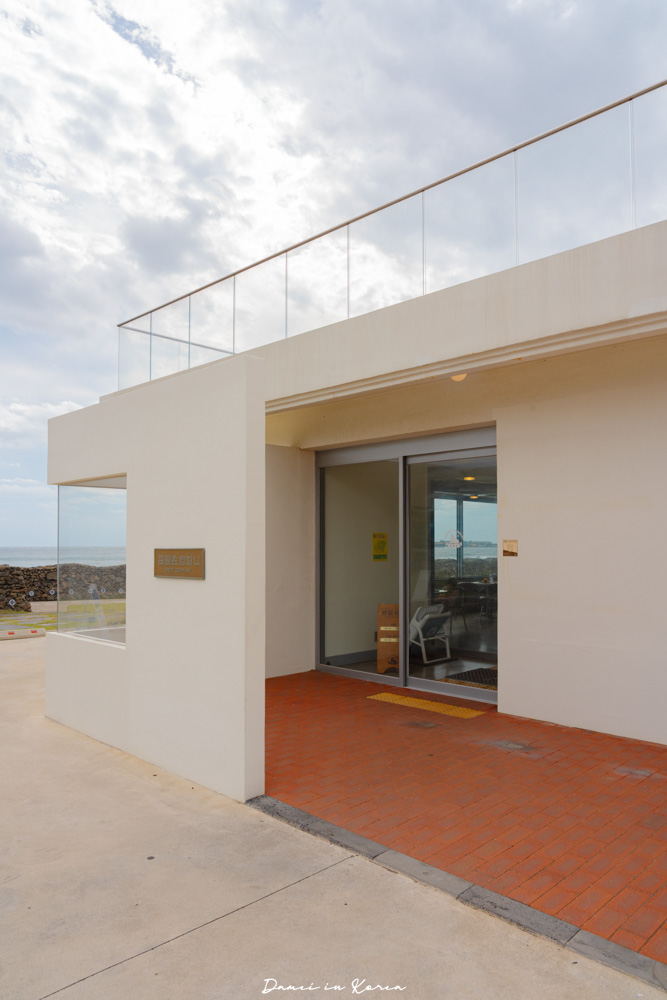 濟州島咖啡廳推薦!Fritz Coffee Conpany 城山店-城山日出峰附近必訪海景咖啡店,來自首爾人氣咖啡品牌 - 第7張圖 濟州島咖啡廳推薦!Fritz Coffee Conpany 城山店-城山日出峰附近必訪海景咖啡店,來自首爾人氣咖啡品牌