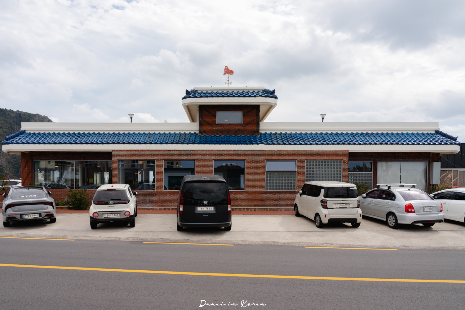 濟州島咖啡廳推薦!Fritz Coffee Conpany 城山店-城山日出峰附近必訪海景咖啡店,來自首爾人氣咖啡品牌 - 第2張圖 濟州島咖啡廳推薦!Fritz Coffee Conpany 城山店-城山日出峰附近必訪海景咖啡店,來自首爾人氣咖啡品牌