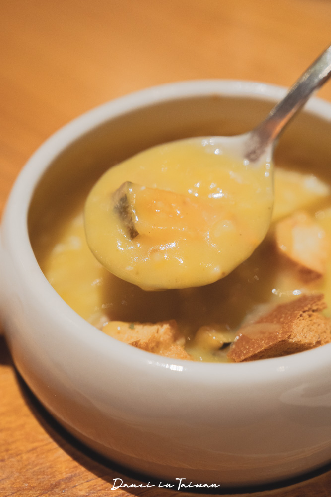 台中勤美美食推薦!南瓜屋魔女露露的廚房-平價大份量的聚餐餐廳,空間又超好拍 - 第46張圖 台中勤美美食推薦!南瓜屋魔女露露的廚房-平價大份量的聚餐餐廳,空間又超好拍