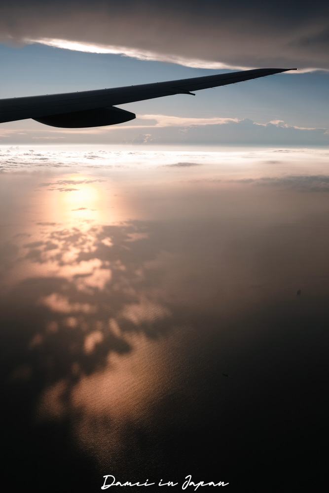 國泰航空CX564、CX565 波音777-300『台北-大阪』商務艙、經濟艙座位與餐點開箱 - 第28張圖 國泰航空CX564、CX565 波音777-300『台北-大阪』商務艙、經濟艙座位與餐點開箱