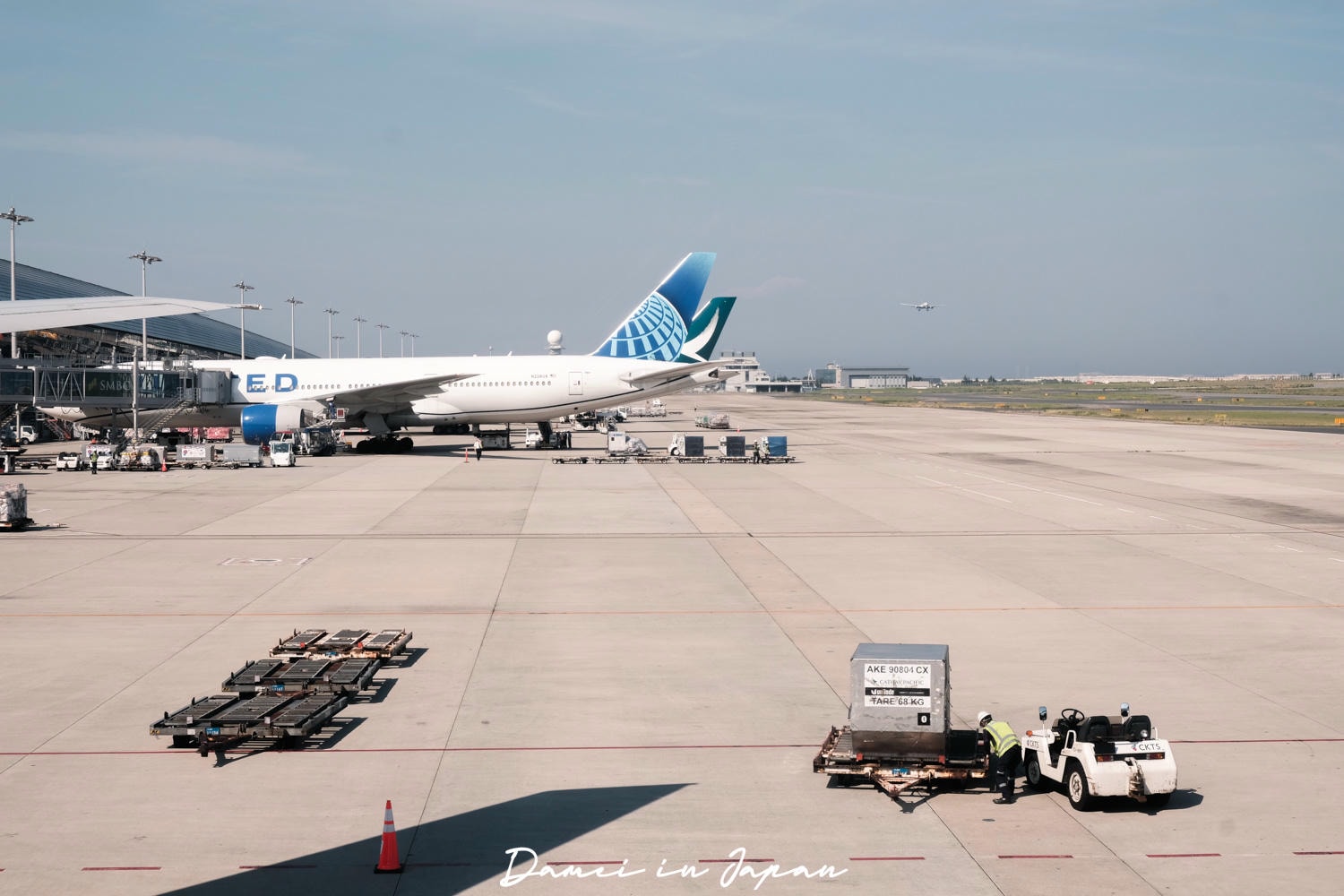 國泰航空CX564、CX565 波音777-300『台北-大阪』商務艙、經濟艙座位與餐點開箱 - 第34張圖 國泰航空CX564、CX565 波音777-300『台北-大阪』商務艙、經濟艙座位與餐點開箱